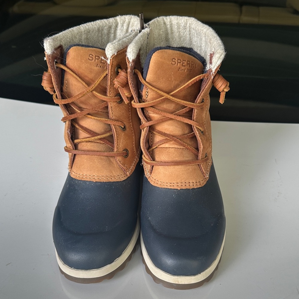 Sperry Brown and Blue Duck Boots womens 🥾